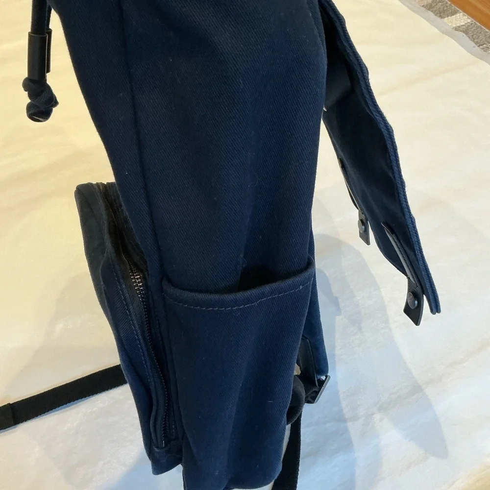 Everlane The Canvas Backpack in Navy Unisex